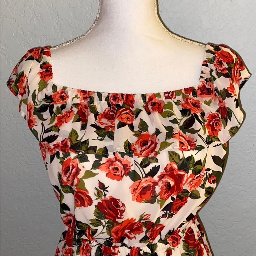 H&M Ruffled Rose Romper - Picture 5 of 5